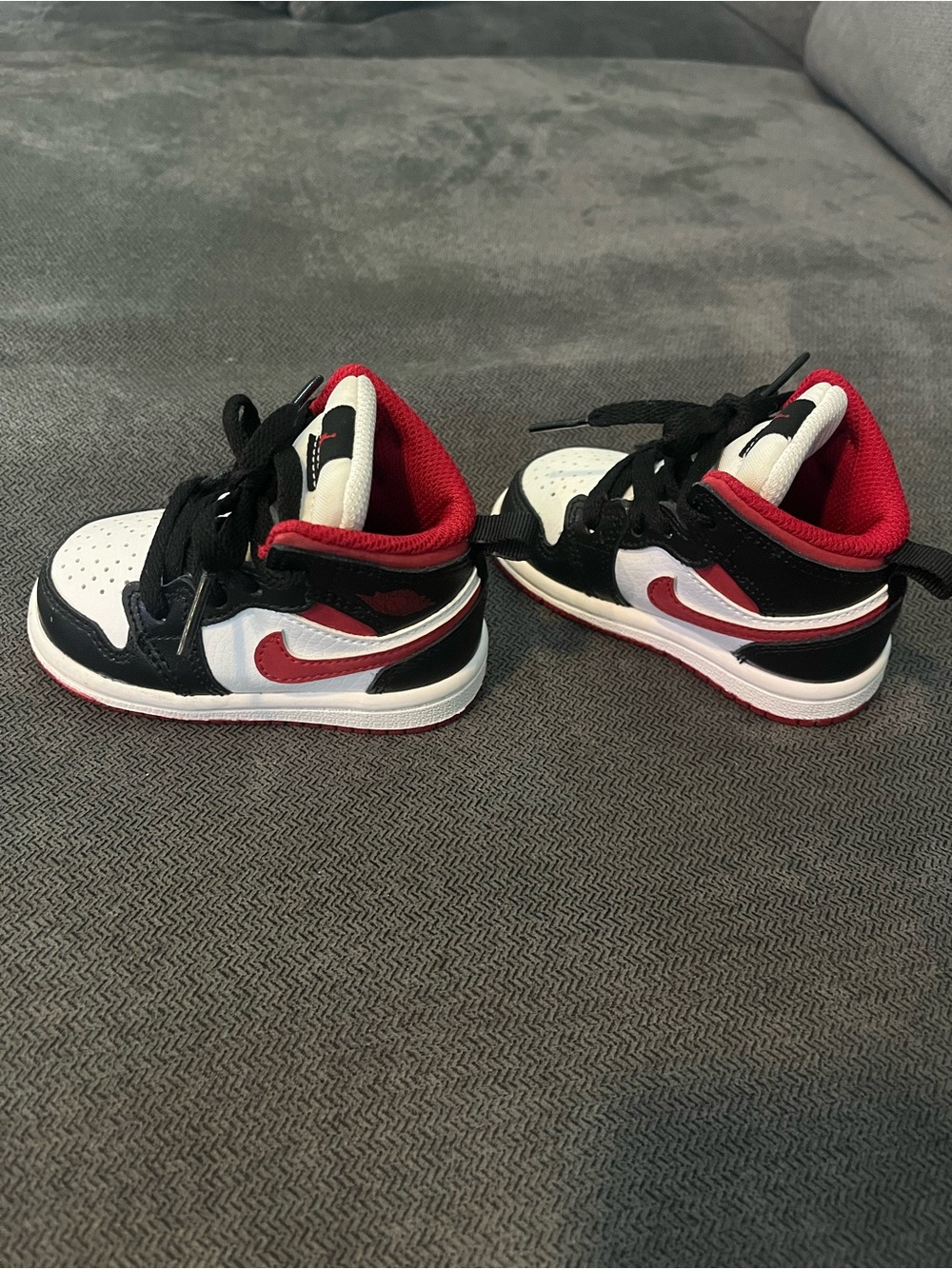 Nike Kids Air Jordan 1 Mid in Red, Black & White